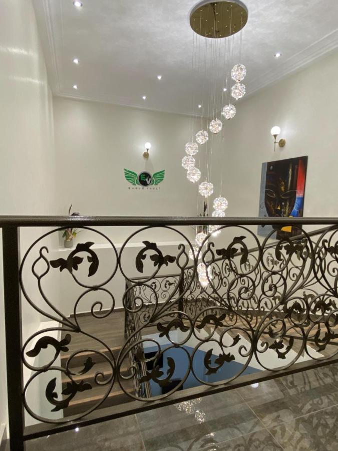 فندق Eagle Vault Kwabenya المظهر الخارجي الصورة